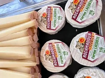 Nourriture dans l'hôtel ou à proximité
