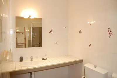 Salle de bains dans l'établissement La Ferme de Laupilière
