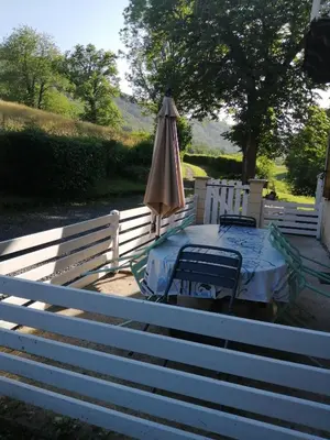 Jardin de l'établissement Maison à la campagne au cœur du Cantal dept 15