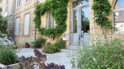 Jardin de l'établissement Les chambres de l'ATELIER à Montignac Lascaux