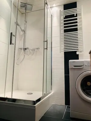 Salle de bains dans l'établissement SUPER LIORAN - APPARTEMENT ENTIÈREMENT ÉQUIPÉ