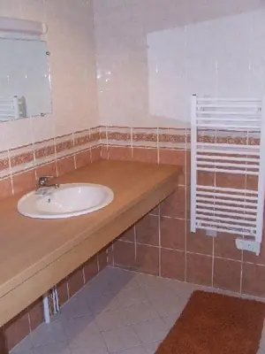 Salle de bains dans l'établissement GITE MONTPLAISIR