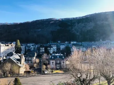 Vue générale sur la montagne ou vue sur la montagne depuis l'appartement