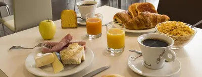 Nourriture dans l'hôtel ou à proximité
