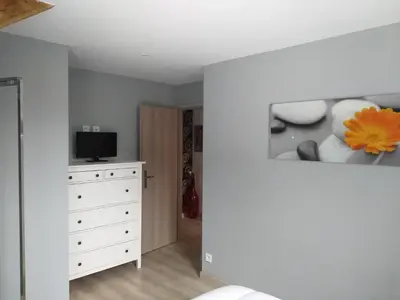 Télévision ou salle de divertissement dans l'établissement Le petit poucet