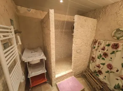 Un ou plusieurs lits dans un hébergement de l'établissement Grande maison dans la cité médiévale de Besse
