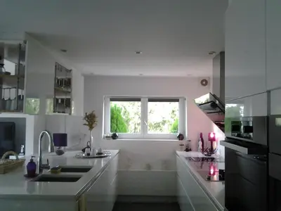 Cuisine ou kitchenette dans l'établissement petit paradis vallee de la dordogne proche de SARLAT et ROCAMADOUR
