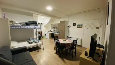 Cuisine ou kitchenette dans l'établissement résidence les pâquerettes N 1