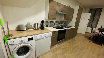 Cuisine ou kitchenette dans l'établissement résidence les pâquerettes N 1