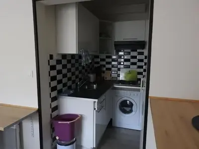 Cuisine ou kitchenette dans l'établissement Studio très confortable