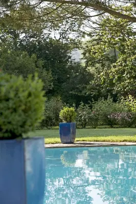 Piscine de l'établissement La Roseraie Hôtel Restaurant ou située à proximité