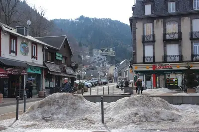 L'établissement Résidence Le mont Dore 2 étoiles en hiver