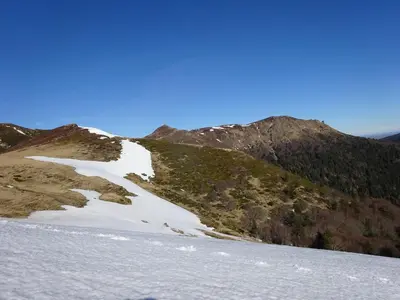 Vue générale sur la montagne ou vue sur la montagne depuis l'appartement