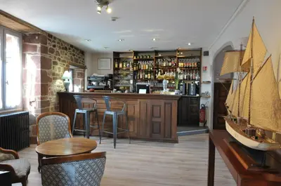Salon ou bar de l'établissement Le Relais St jacques