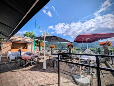Vue générale sur la montagne ou vue sur la montagne depuis l'hôtel