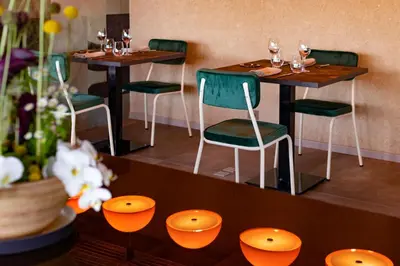 Restaurant ou autre lieu de restauration dans l'établissement Hôtel le Cantou 354