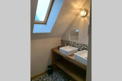 Salle de bains dans l'établissement Parador Vert