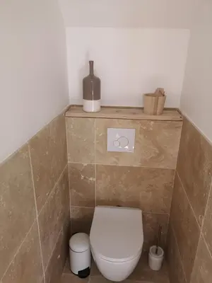Salle de bains dans l'établissement La Clé Du Maumont