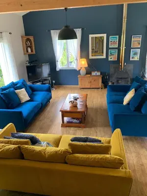 Coin salon dans l'établissement Villa de la Colline - Family friendly holiday home with private pool and secure garden