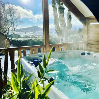 Vue générale sur la montagne ou vue sur la montagne depuis l'hôtel