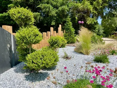 Jardin de l'établissement Domaine les 2 Mondes