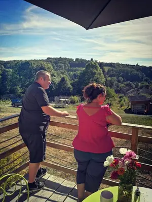 Clients de l'établissement carazen , caravane chauffée