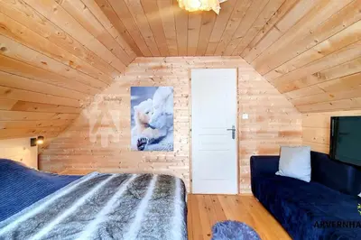Un ou plusieurs lits dans un hébergement de l'établissement Chalet de Cécile 1