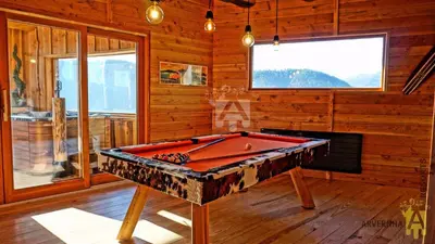 Vue générale sur la montagne ou vue sur la montagne depuis le chalet