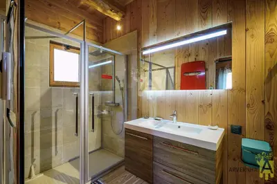 Salle de bains dans l'établissement Grande Cabane du Lac