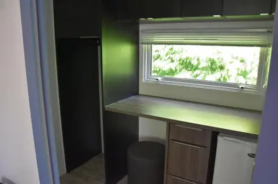 Cuisine ou kitchenette dans l'établissement Hôtel Lodge du Lac Chambon