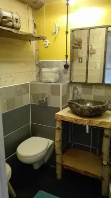 Salle de bains dans l'établissement Villa Étienne