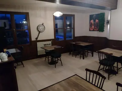 Coin salon dans l'établissement Auberge d'ici et d'ailleurs