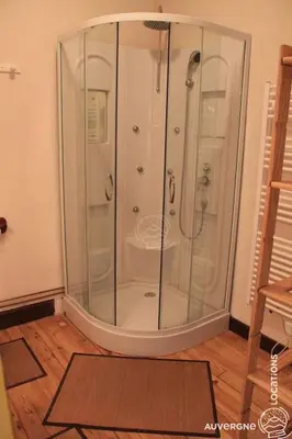 Salle de bains dans l'établissement La Prada