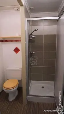 Salle de bains dans l'établissement La Prada