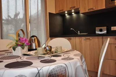Cuisine ou kitchenette dans l'établissement Chez Léontine