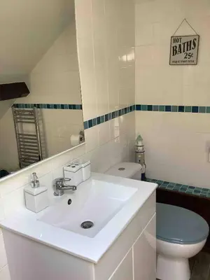 Salle de bains dans l'établissement Woodland Cottage
