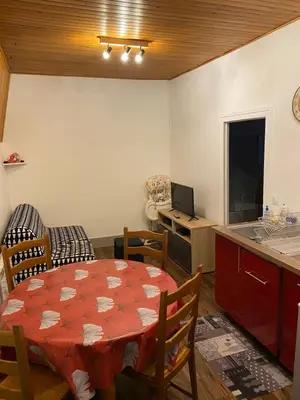 Cuisine ou kitchenette dans l'établissement Appartement T3 Le Mont Dore Centre