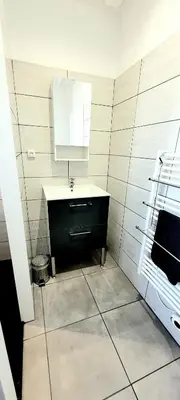 Cuisine ou kitchenette dans l'établissement Wifi Clim Garage Jardin BBQ Cosy House