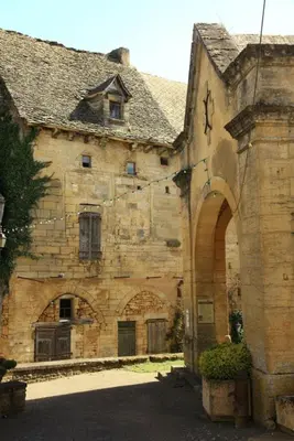 Plan de l'établissement petite maison en pierre au coeur du Périgord noir
