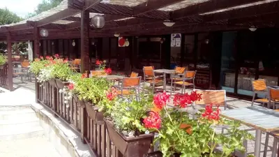 Restaurant ou autre lieu de restauration dans l'établissement VVF Dordogne Lot