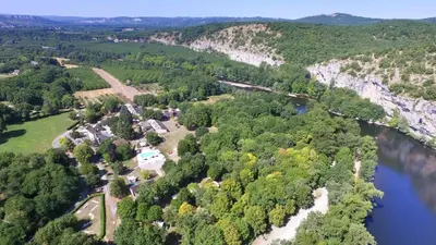 Paysage naturel près de le village vacances
