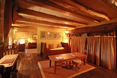 Coin salon dans l'établissement Le Masbareau, Chambre et Table d'Hôtes de Charme, B&B