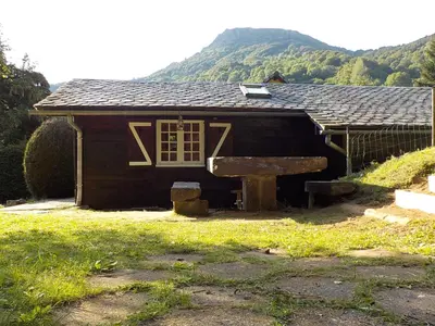 Vue générale sur la montagne ou vue sur la montagne depuis le chalet