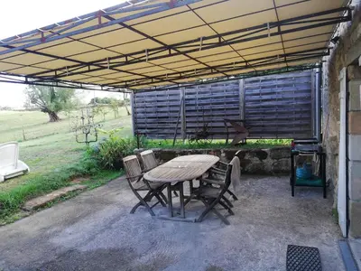 Terrasse ou espace extérieur de l'établissement gite climatisé au calme à la campagne