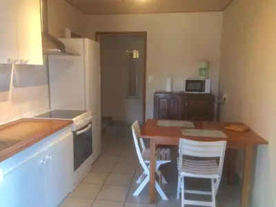 Cuisine ou kitchenette dans l'établissement Un havre de paix à la campagne près Vulcania