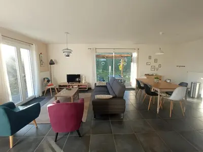 Télévision ou salle de divertissement dans l'établissement La Masquénada 85 m2, neuve, moderne, confort avec grand garage