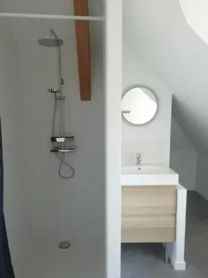 Salle de bains dans l'établissement Gîte de Granit Noir