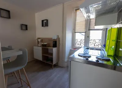 Cuisine ou kitchenette dans l'établissement La Belle Arverne