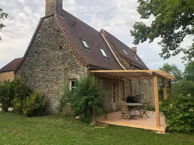 Jardin de l'établissement Chez Rénou et Prospérou maison typique du Sarladait