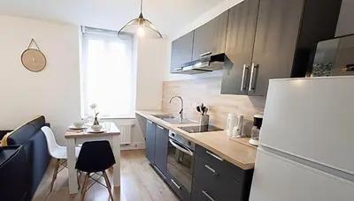 Cuisine ou kitchenette dans l'établissement Villa Jean Julien - Le Capucin - Wifi - 1 chambre - 4 personnes